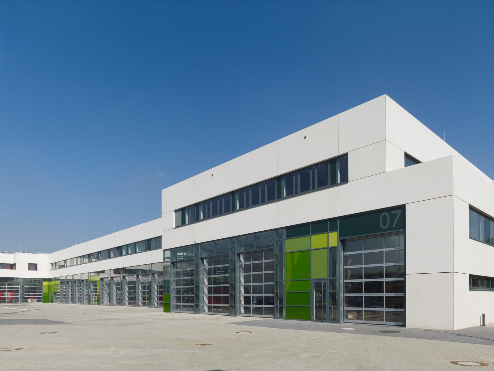 Hörmann Industrie-Sectionaltor ALR F42 mit Vollverglasung